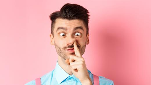 Dloubání v nose je zlozvyk