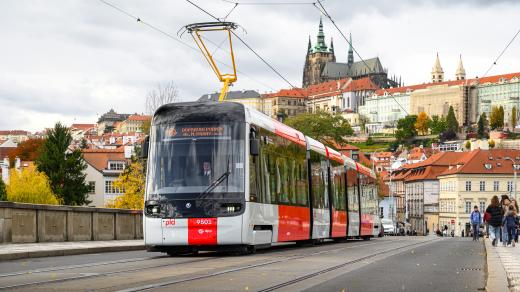 Tramvaj Škoda ForCity Plus 52T