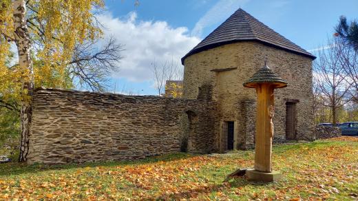 Hradby a bašta