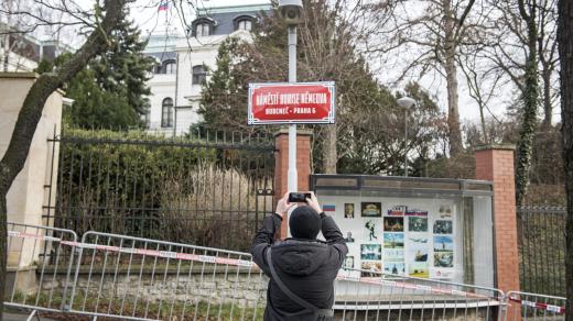 Náměstí Borise Němcova před ruským velvyslanectvím
