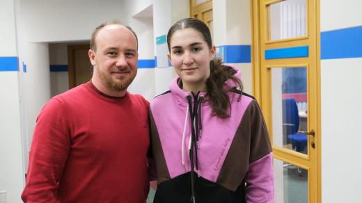 Petr Chytráček a Angelina Raphaela Ekairebová ve studiu Českého rozhlasu Hradec Králové