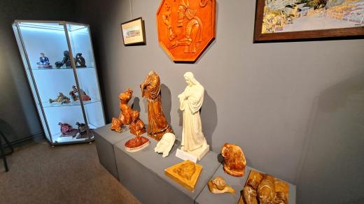 Rakovnická továrna spolupracovala s celou řadou významných sochařů