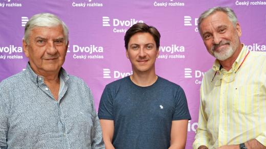 Miroslav Donutil, syn Tomáš a moderátor Jan Čenský