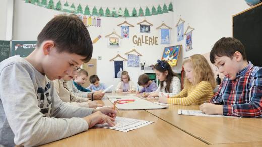 Předávání pololetního vysvědčení ve Vepřové na Žďársku