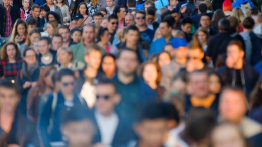 Máte problém rozpoznat tváře lidí?