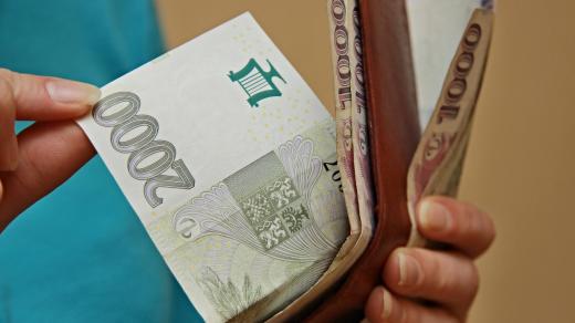 peníze (ilustrační foto)