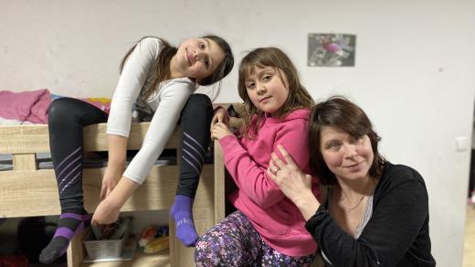 Barbora Mirgová z Prahy vychovává s mužem dvě dcery Anežku a Marii
