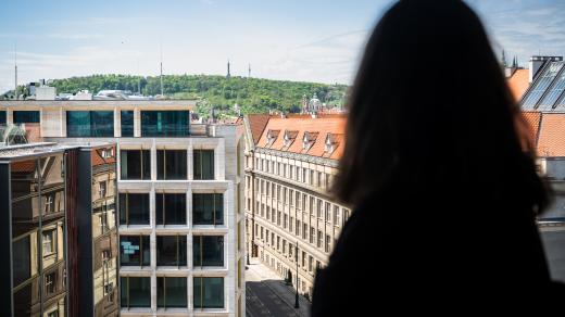 Nechybí výhled na Petřín
