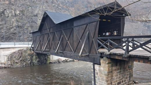 Unikátní zastřešený most v Bystré nad Jizerou