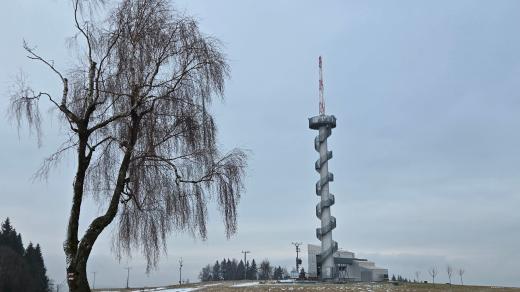Rozhledna na Šibeníku stojí v nadmořské výšce 655 metrů