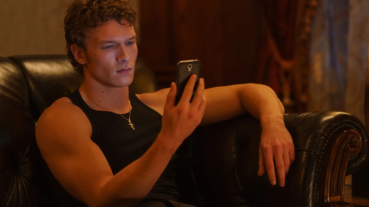 Spalující rivalita otevírá seriálový trend, který nás bude hřát u srdce, slibuje filmový publicista