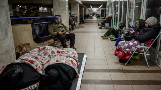 Úkryt ve stanici metra v Kyjevě