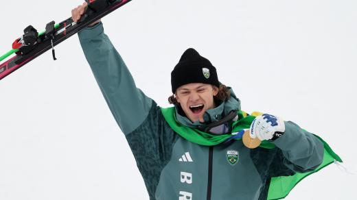 Lyžař Lucas Pinheiro Braathen vyhrál první zlatou medaili ze zimních olympijských her nejen pro Barzílii, ale celý jihoamerický kontinent