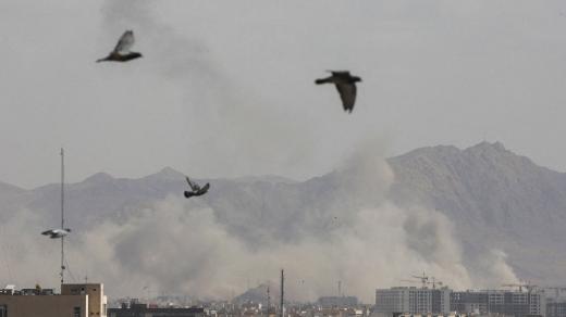 Povede úder USA a Izraele na Írán ke svržení režimu? Poslechněte si speciál Radiožurnálu