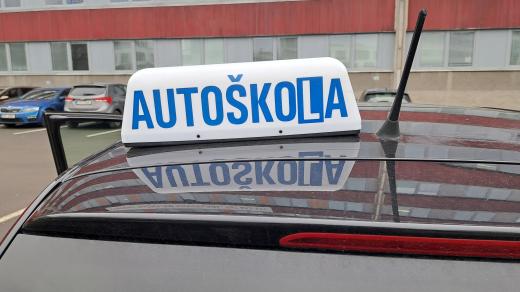 Autoškoly v Olomouci zaznamenávají nárůst mladých řidičů