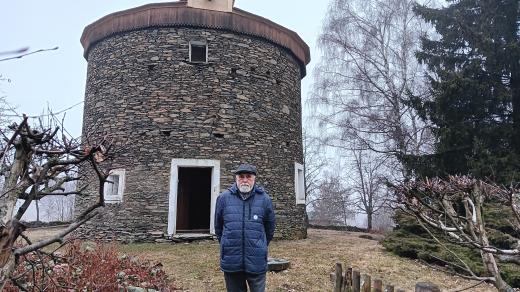 O mlýn v Kořenci se stará rodina Doubkova, na snímku Jan Doubek