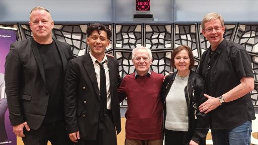 Lukáš Rejmon, Jan Bendig, Moris Issa a Lenka Termerová ve valentýnském Toboganu Aleše Cibulky