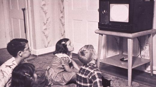 Děti před televizí