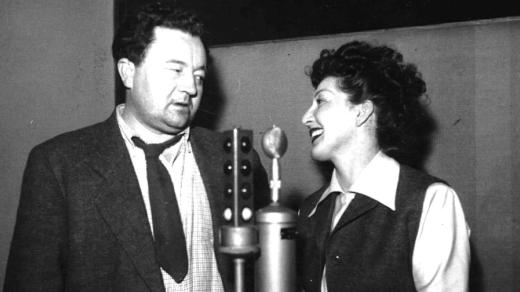 Jan Werich a Ljuba Hermanová při natáčení Divotvorného hrnce (1949)