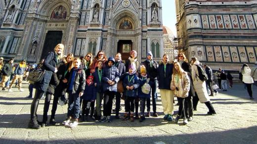 Česká škola ve Florencii před katedrálou