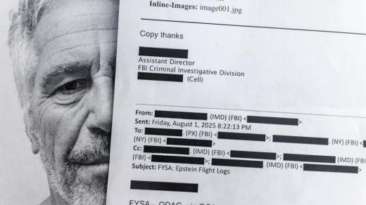Dokumenty o kontaktech Jeffreyho Epsteina (ilustrační foto)