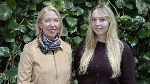 Mudr. Václava Kunová a paní Lucie (zleva)