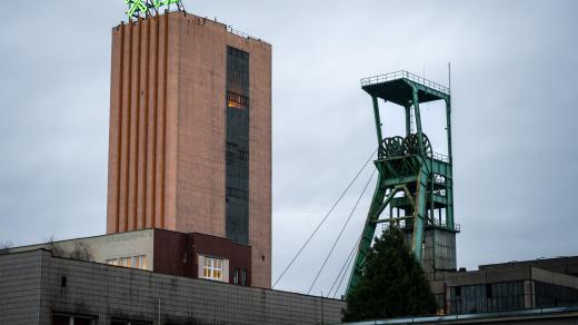 Důl ČSM v lokalitě Sever se nachází v obci Stonava nedaleko Karvinné