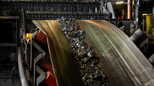 Těžba a zpracování černého uhlí (ilustrační foto)