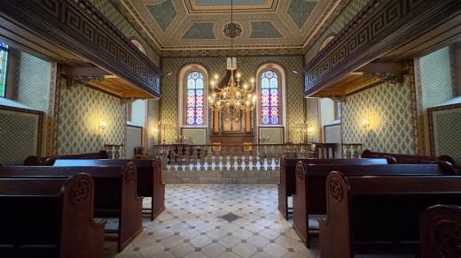 Interiér synagogy v Heřmanově Městci byl citlivě zrenovovaný