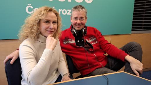 Ředitelka festivalu Sportfilm Liberec Renata Balašová a moderátor pořadu Setkání u mikrofonu Zdeněk Kupka