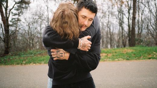 Přebírám zodpovědnost za druhé, beru věci na sebe. Je to vyčerpávající. Jak se cítíme ve vztazích, když nás rodina nepodržela?