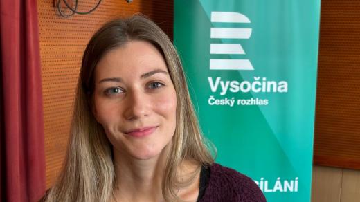 Michaela Tkáčová z organizace Vysočina pečuje