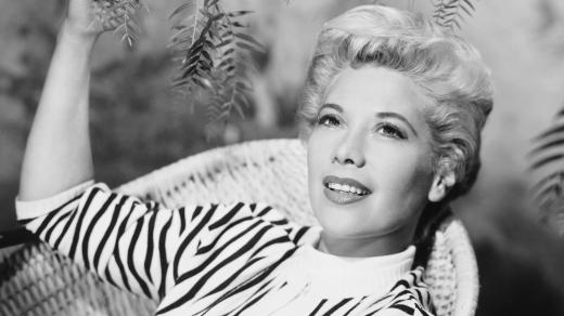 Dinah Shore, americká zpěvačka, herečka a moderátorka