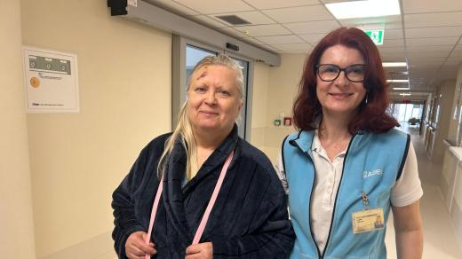 Pacientka Blažena Přikrylová s primářkou neurologického oddělení Elenou Švamberkovou