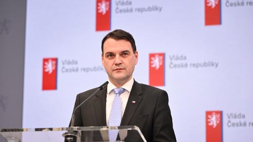 Ministr zahraničí, pověřený ministr životního prostředí a šéf Motoristů sobě Petr Macinka