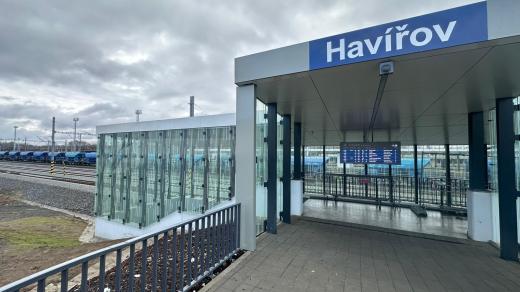 Kvůli stavbě čeká cestující letos ještě několik výluk