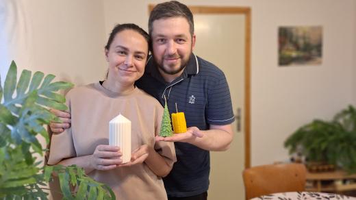 Marčenkovi s vyrobenými svíčkami