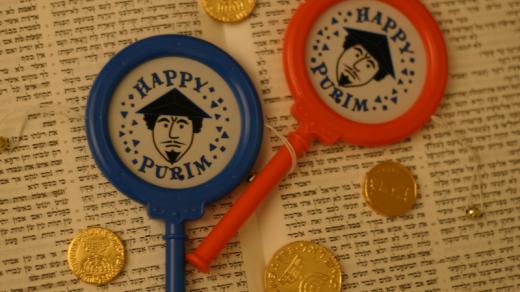 Kniha Ester v Bibli a purim-gelt