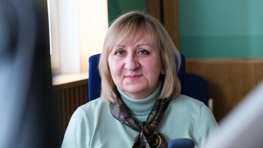 Ivana Lánová ve studiu Českého rozhlasu Hradec Králové