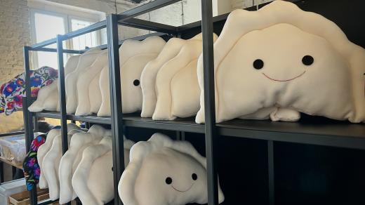 Zákazníci vzali obchod útokem