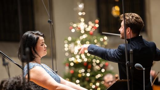 Jiří Habart a Veronika Rovná v Betlémské kapli (11. prosince 2025)