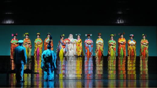 Scéna z Pucciniho opery „Madama Butterfly“