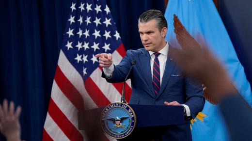Americký ministr obrany Pete Hegseth