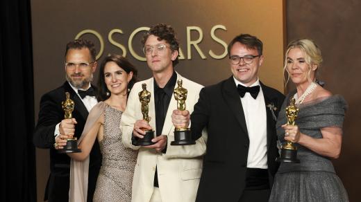 Tvůrci dokumentu Pan Nikdo proti Putinovi. Vlevo čeští producenti Radovan Síbrt a Alžběta Karásková, druhý zprava je protagonista a spolutvůrce filmu Pavel Talankin