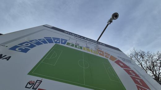 Na bezpečnost na stadionu zatím dohlíží obyčejné kamery. Brno se je ale chystá vyměnit za zatím nepovolená zařízení rozpoznávající obličeje fanoušků