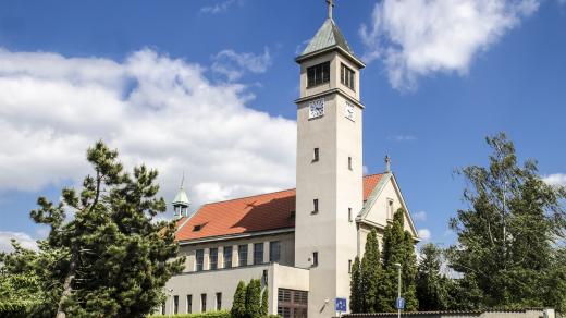 kostel Panny Marie Královny míru, Praha-Lhotka