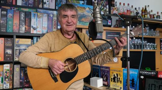 Miloš Dvořáček v rozhlasové kavárně