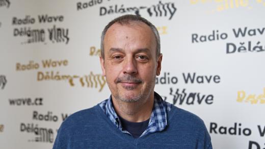 Ztratili jsme hvězdnou oblohu a ani jsme si toho nevšimli. Jiří Dušek o světelném znečištění i naší marnotratnosti