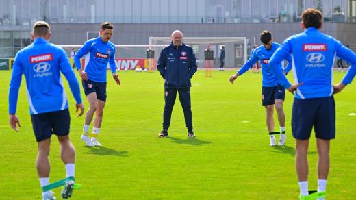 Čeští fotbalisté na tréninku při reprezentačním srazu před bitvou proti Irsku
