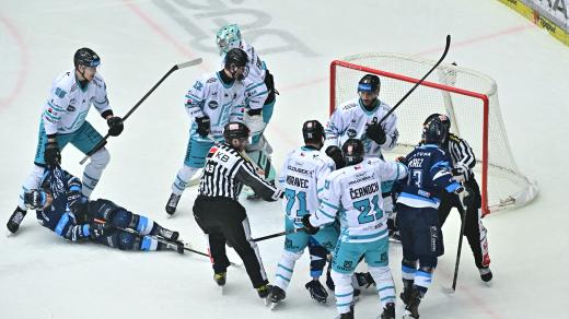 Hokejisté Liberce a Karlových Varů zabojují v sedmém utkání čtvrtfinálové série